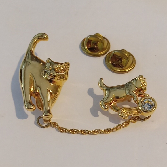 Cat & Kitten Chained Brooch Pin - Picture 1 of 5